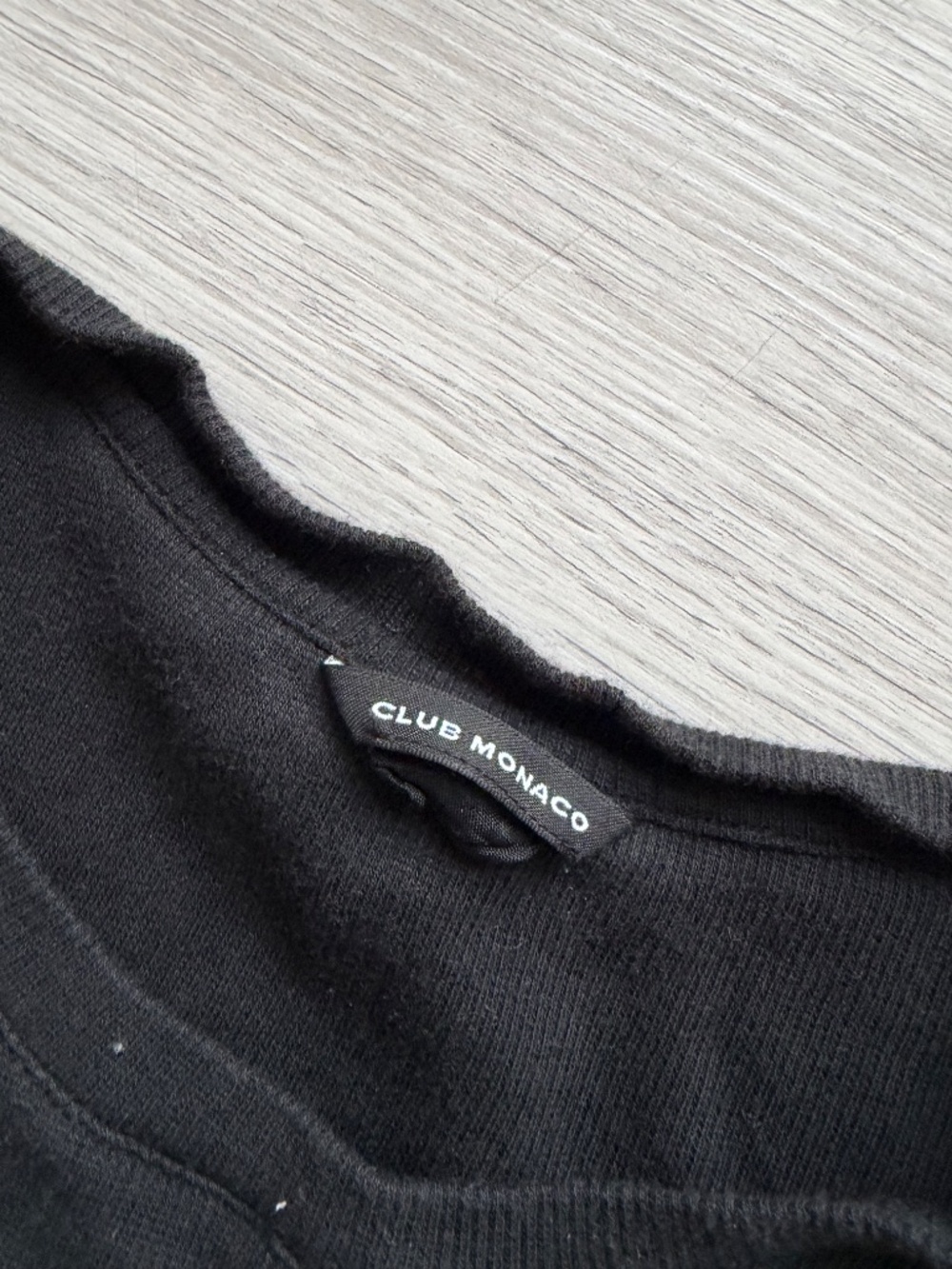 Basic black tee - Picture 2 of 3